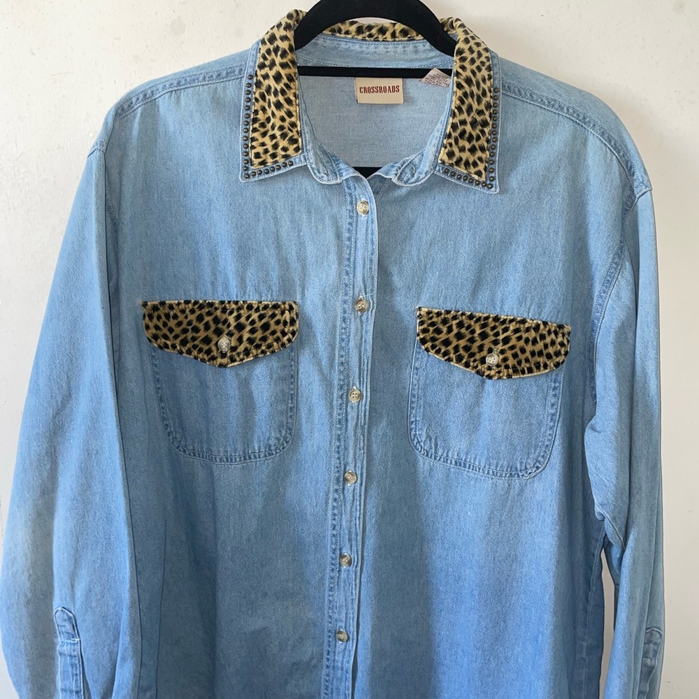 Button up denim leopard print top *